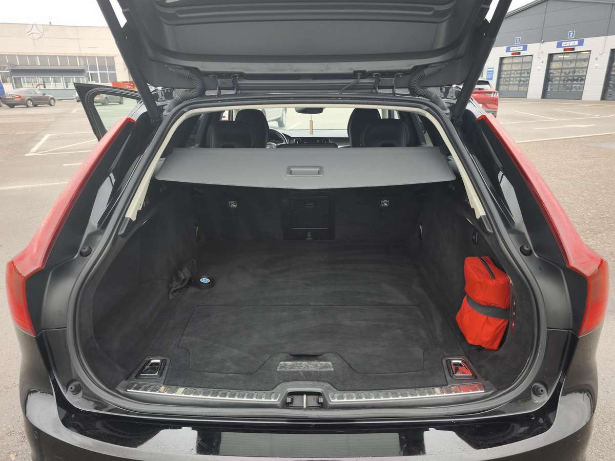 Volvo V90 - 3
