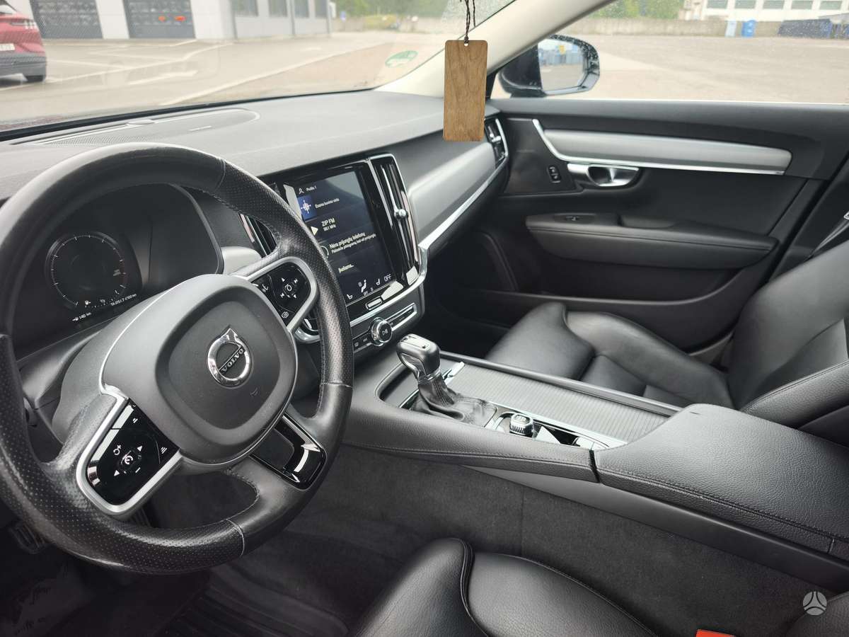 Volvo V90 - 4