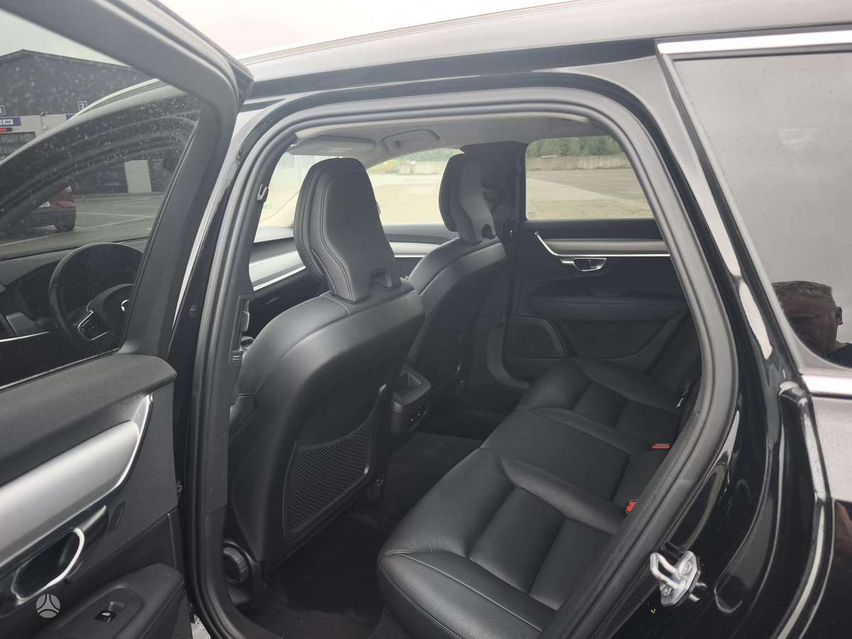 Volvo V90 - 6