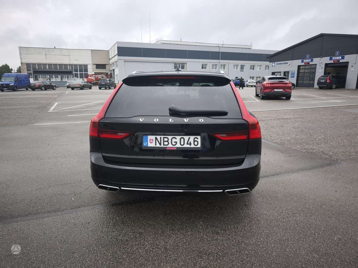 Volvo V90 - 10