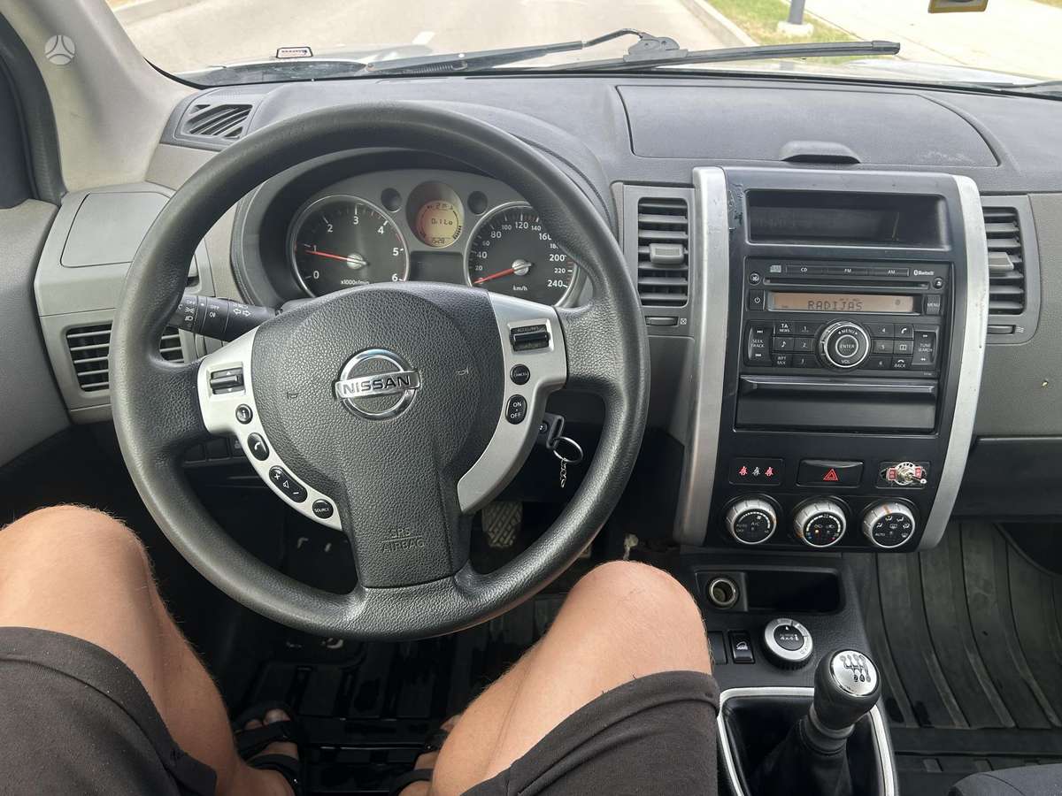 Nissan X-Trail - 10