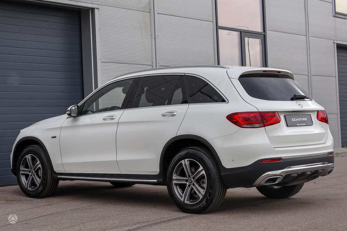Mercedes-Benz GLC300 - 8