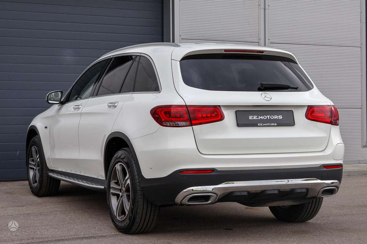 Mercedes-Benz GLC300 - 9