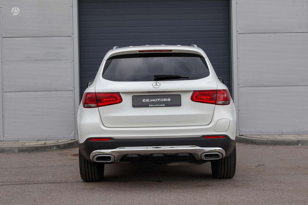 Mercedes-Benz GLC300 - 10