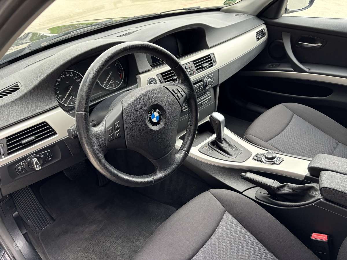 BMW 318, 2.0 l., wagon