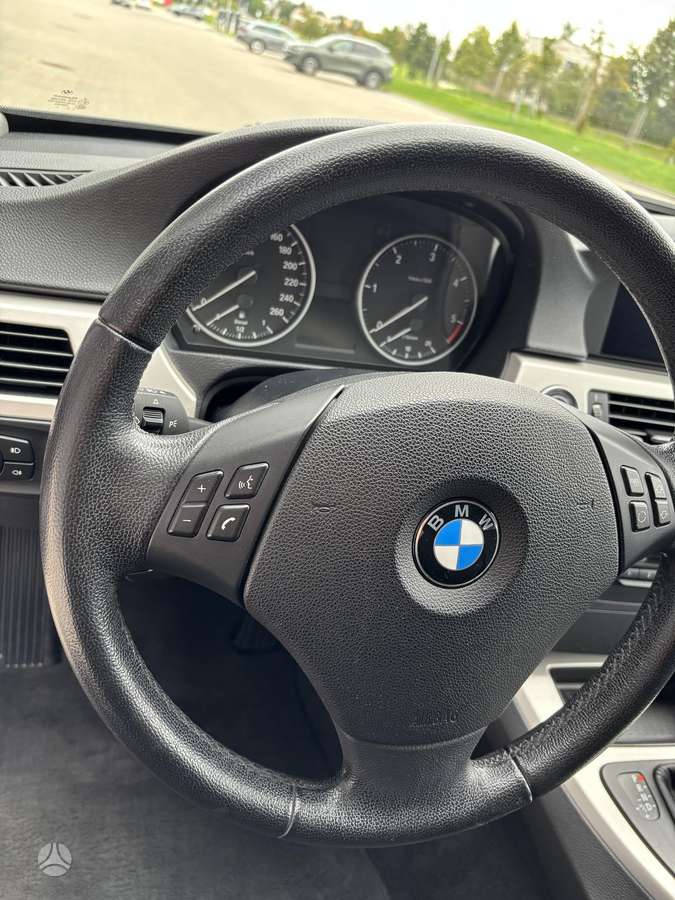 BMW 318, 2.0 l., wagon
