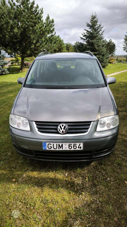 Volkswagen Touran - 3