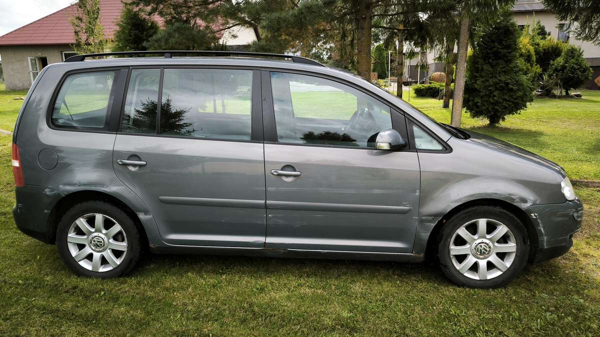 Volkswagen Touran - 5