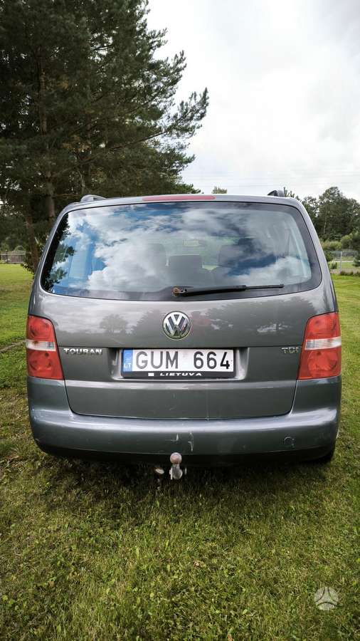 Volkswagen Touran - 6
