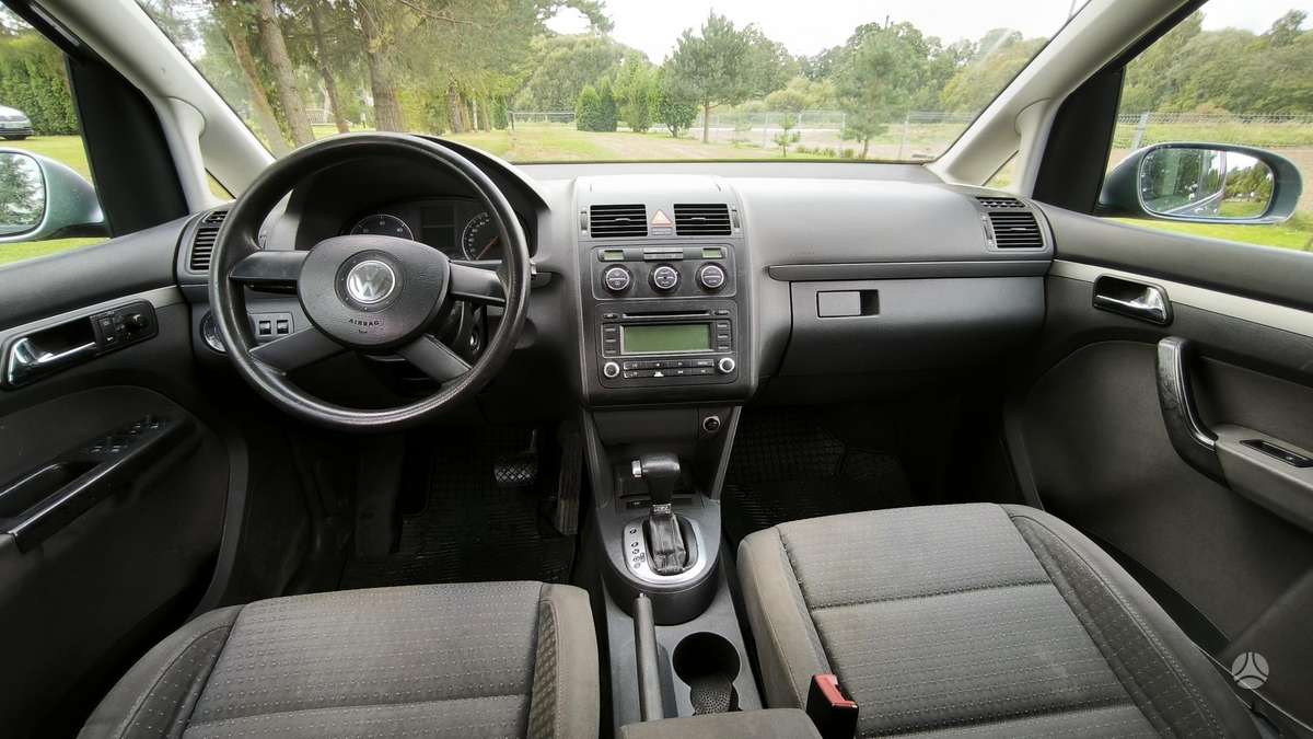 Volkswagen Touran - 7