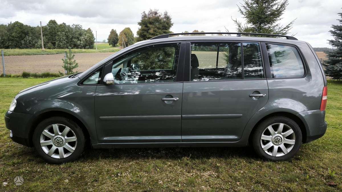 Volkswagen Touran - 2
