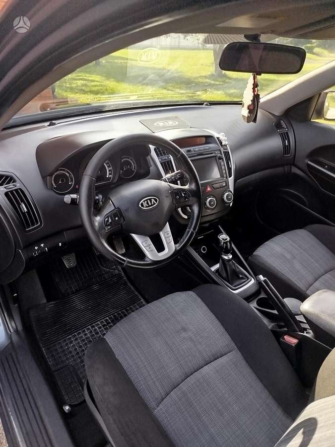 KIA Ceed - 7