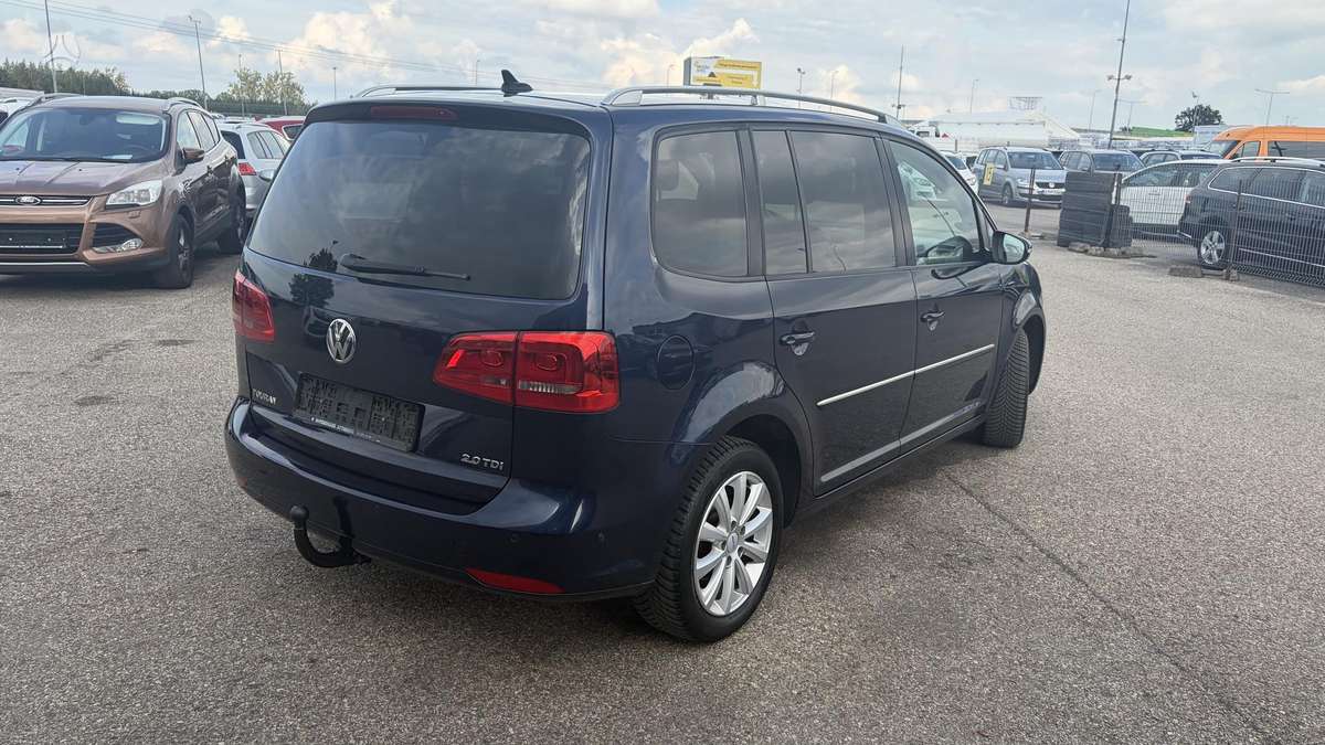 Volkswagen Touran - 3