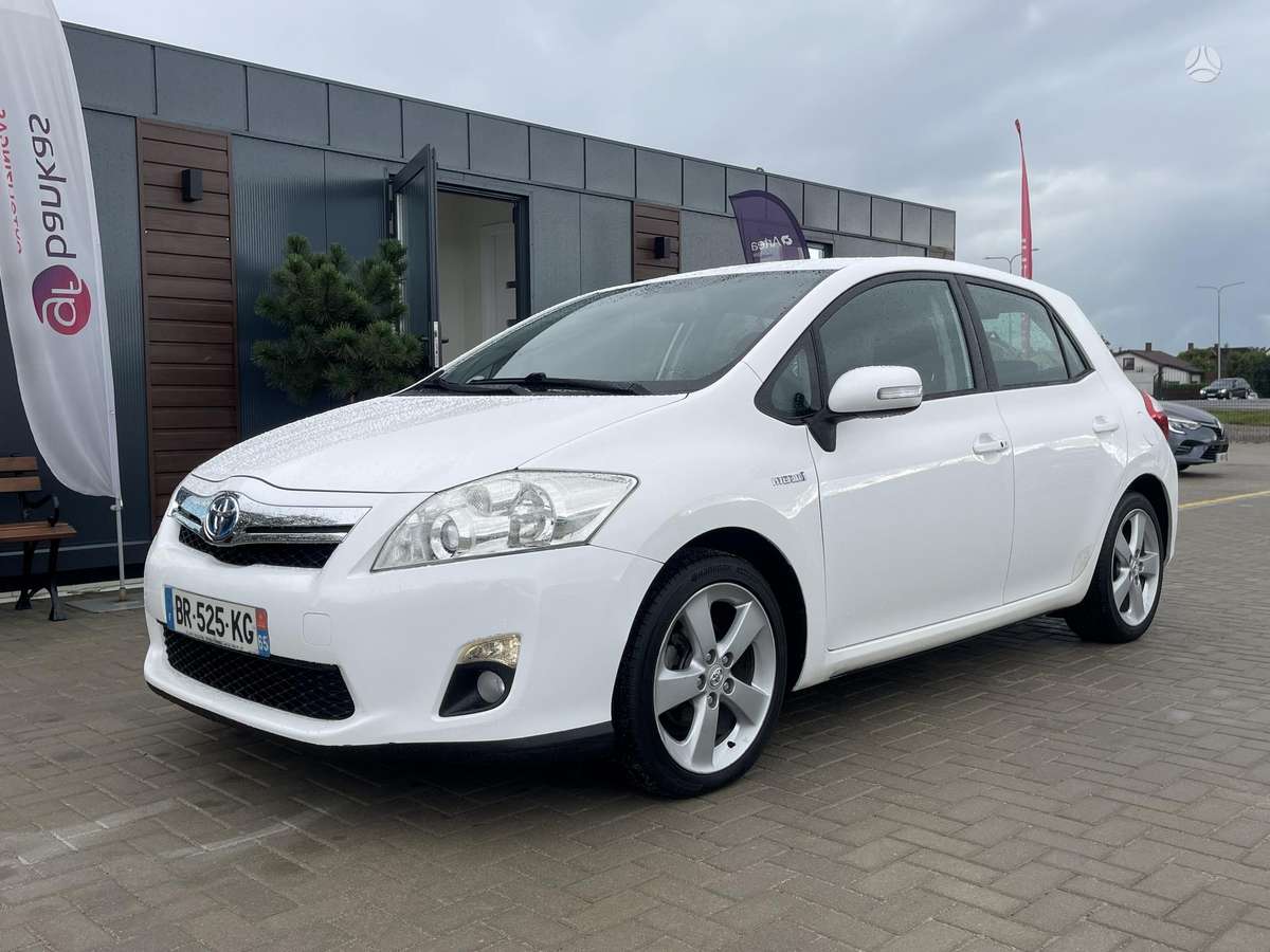 Toyota Auris - 1