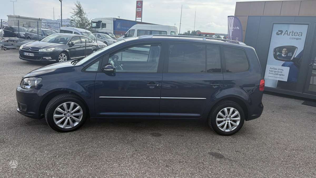 Volkswagen Touran - 5