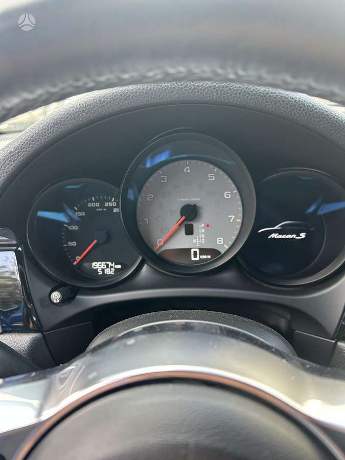 Porsche Macan - 12