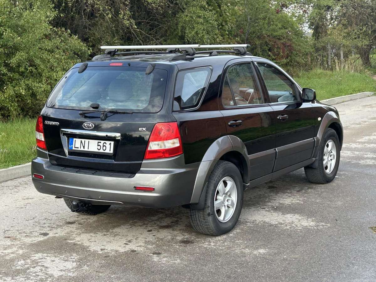 KIA Sorento - 4