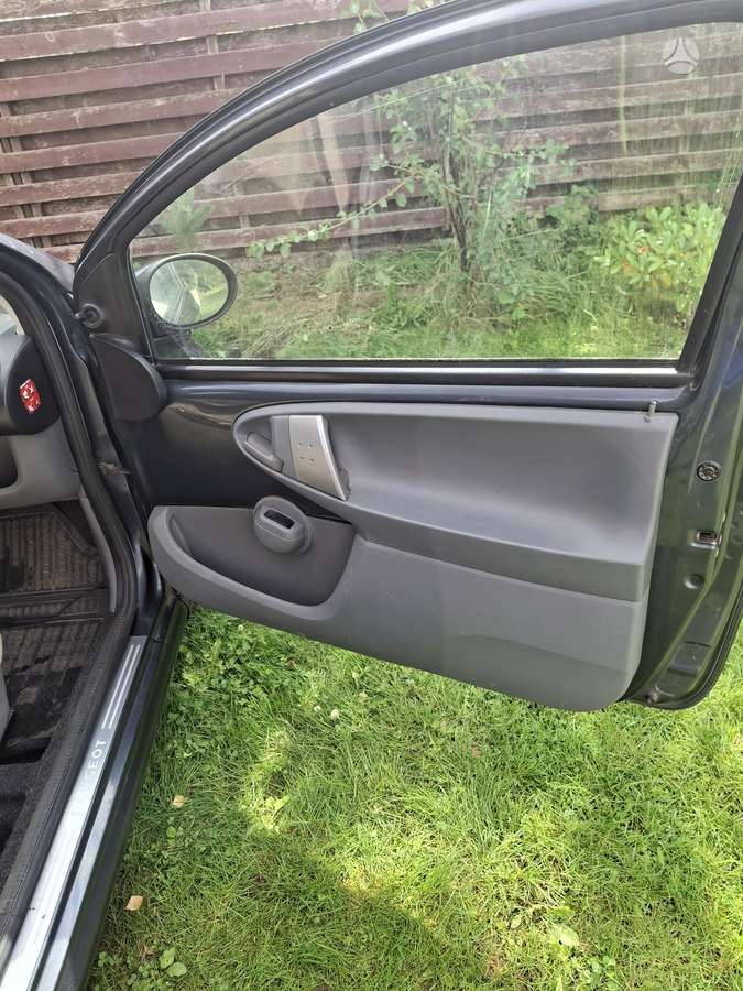 Peugeot 107 - 8