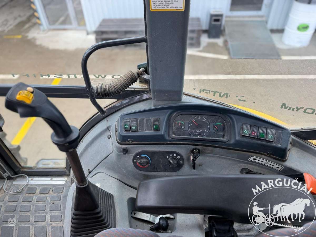 New Holland LB 115.B, экскаваторы