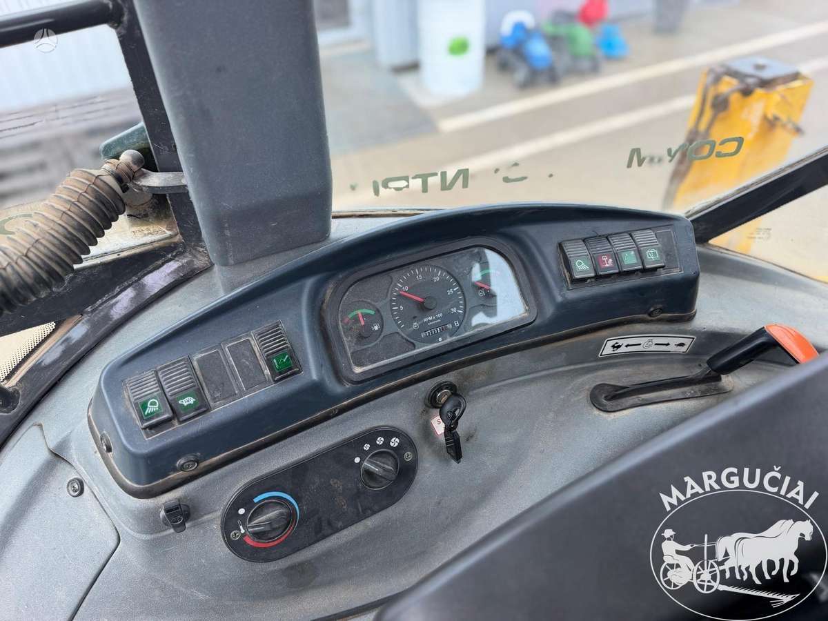 New Holland LB 115.B, excavator
