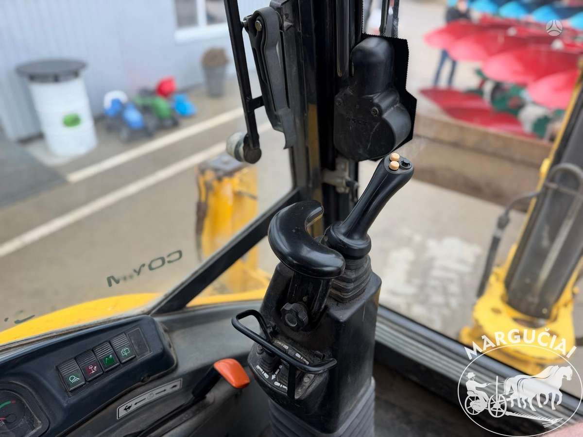 New Holland LB 115.B, экскаваторы