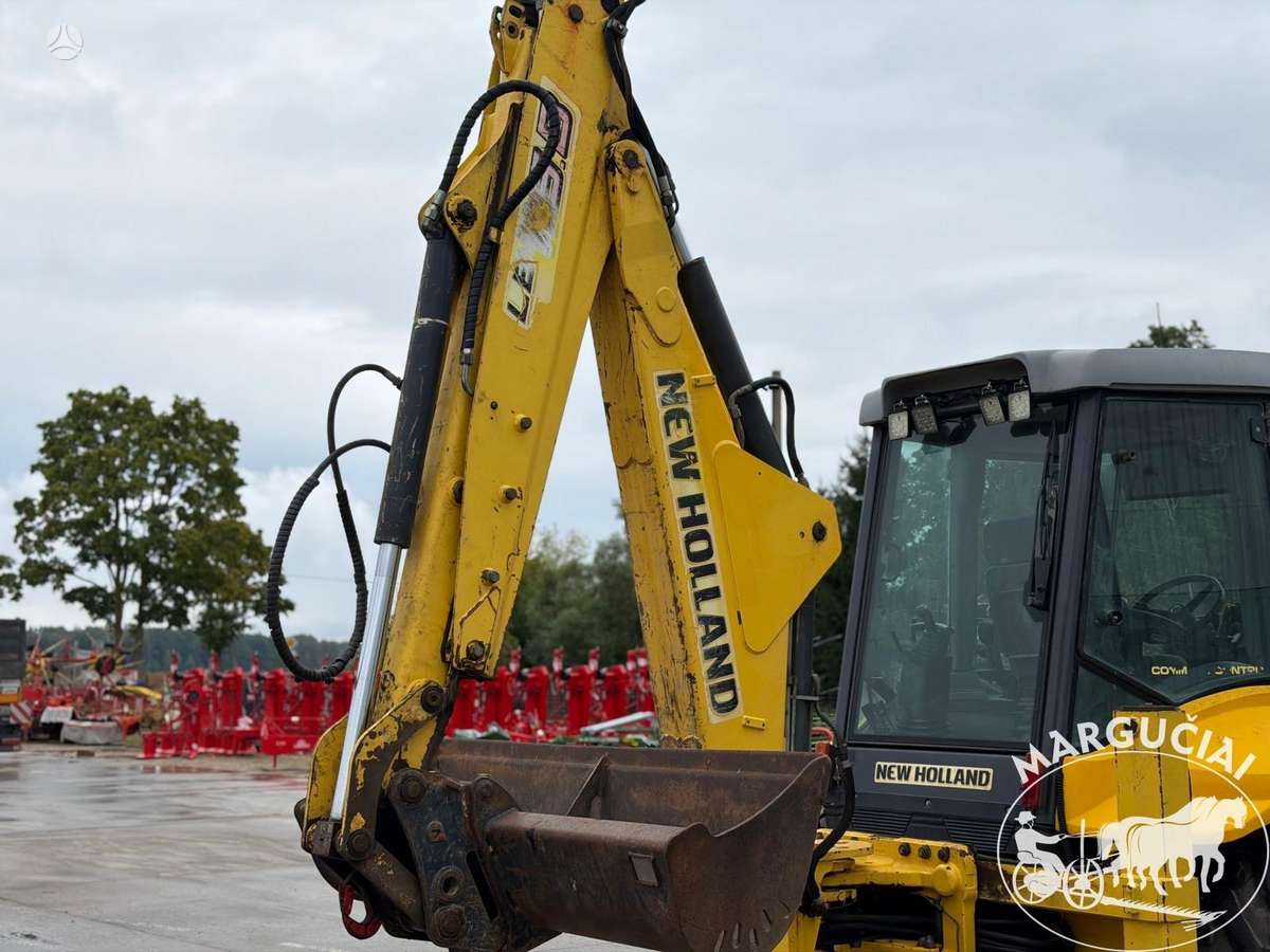 New Holland LB 115.B, excavator