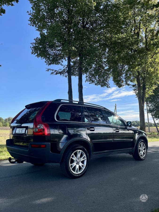Volvo XC90 - 1