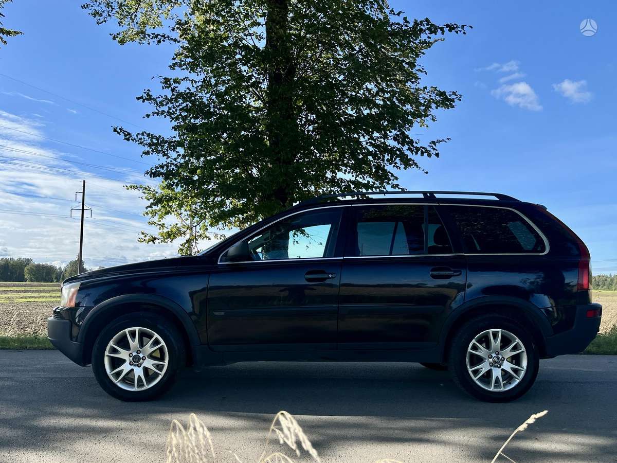 Volvo XC90 - 11