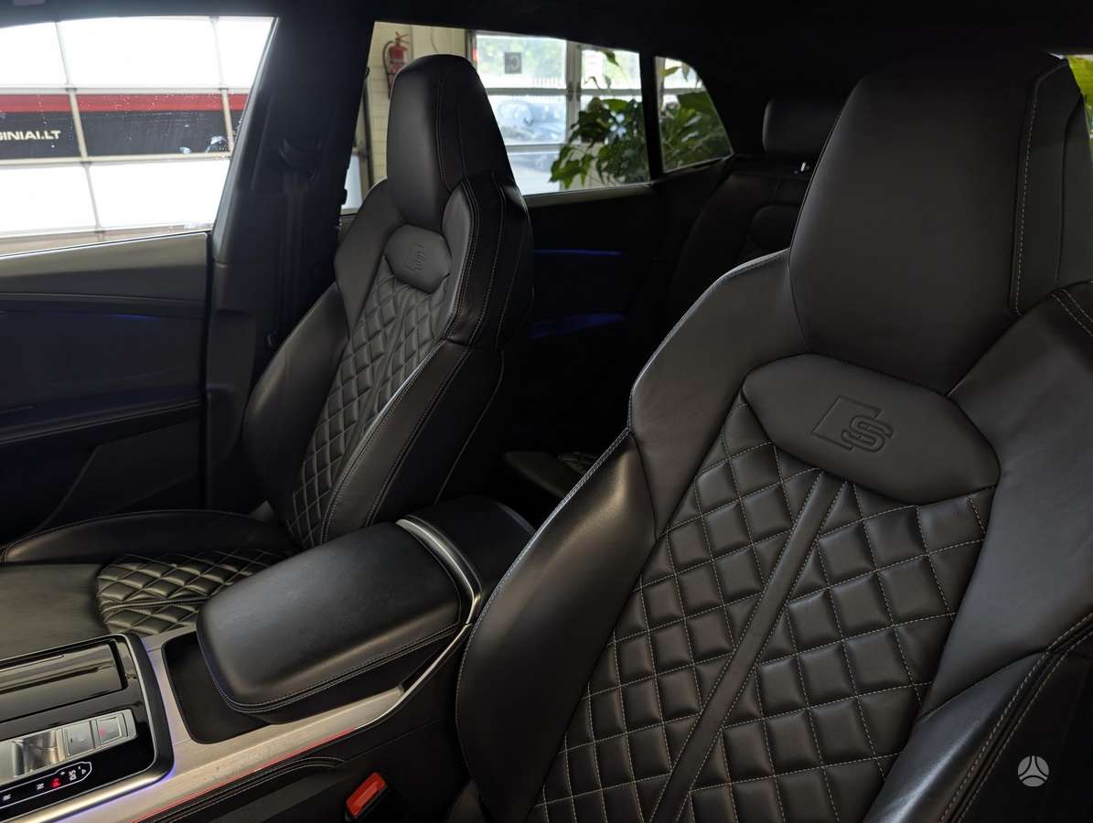 Audi Q8 - 9
