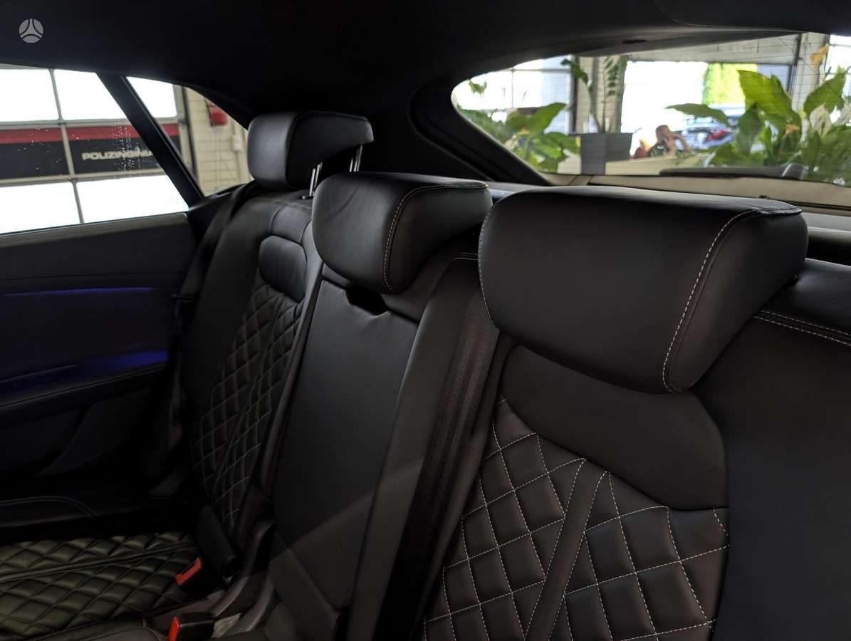 Audi Q8 - 11