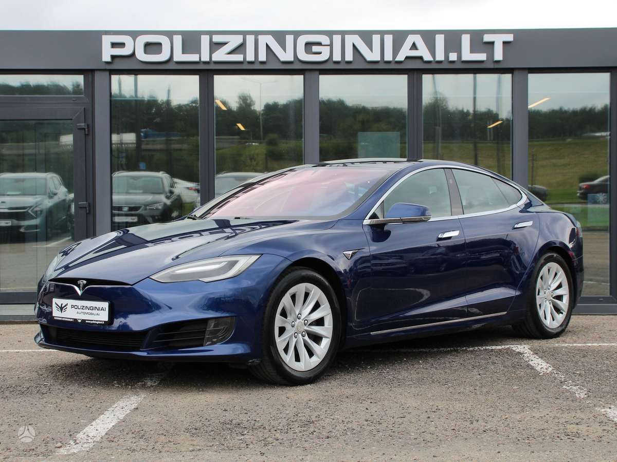 Tesla Model S - 1