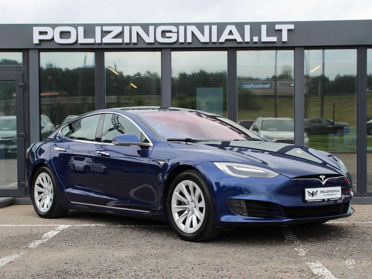 Tesla Model S - 2