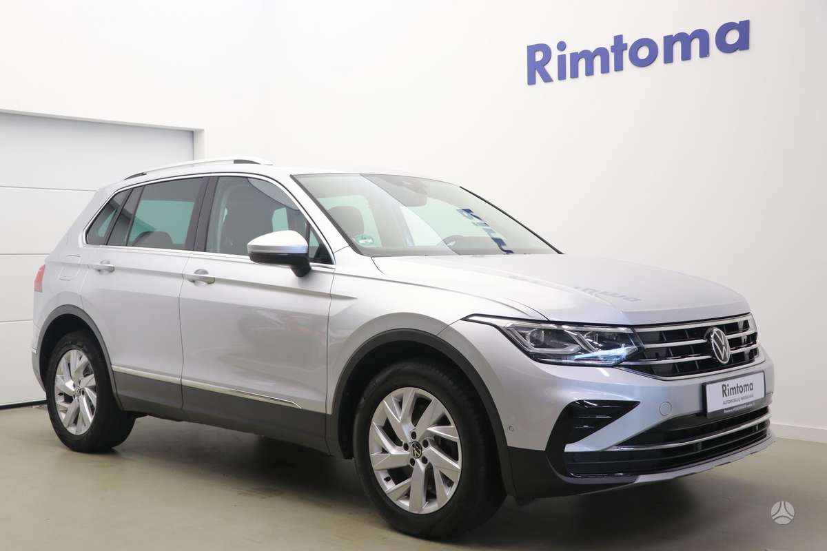 Volkswagen Tiguan - 1