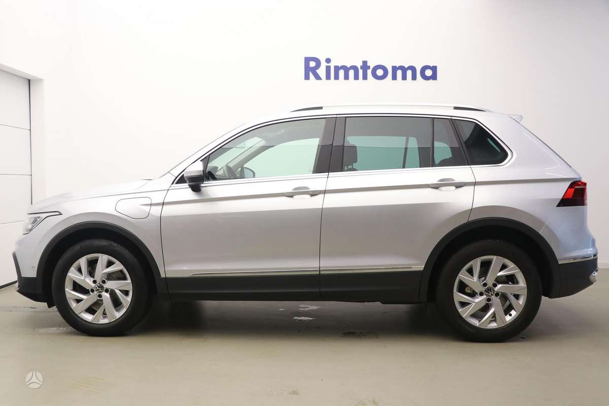 Volkswagen Tiguan - 5
