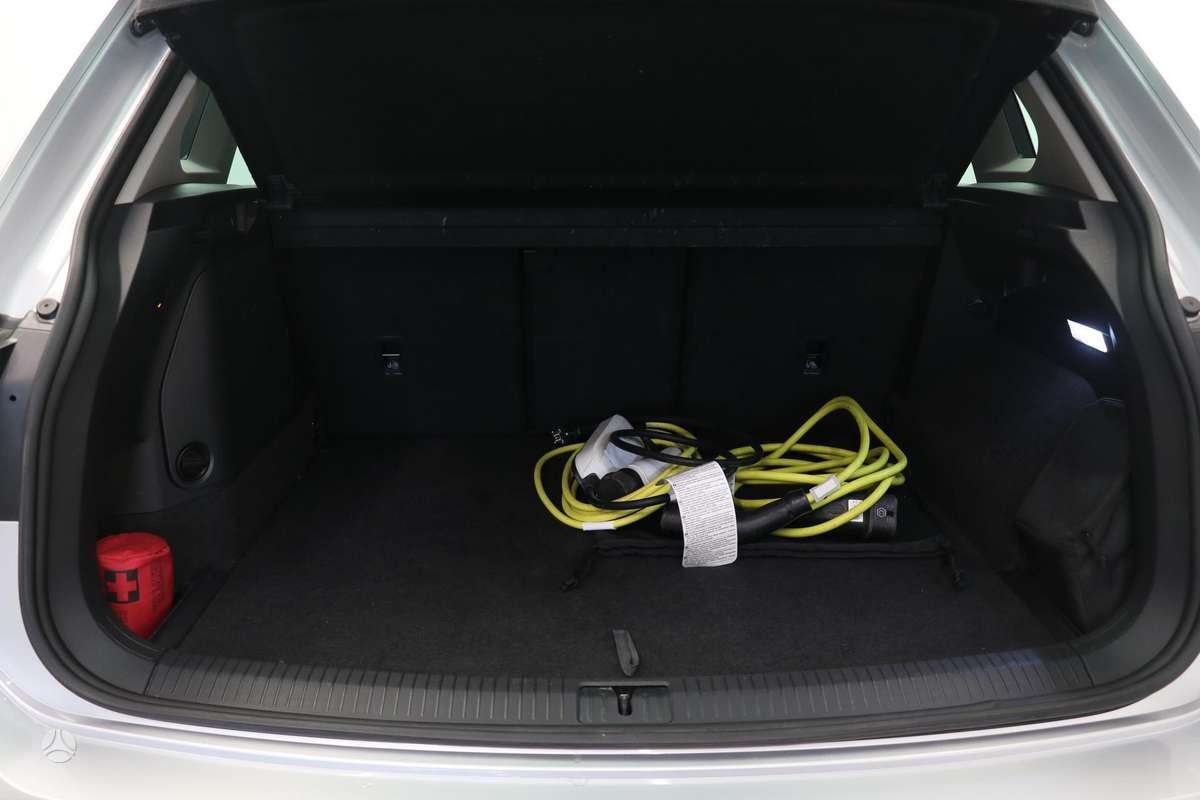 Volkswagen Tiguan - 8
