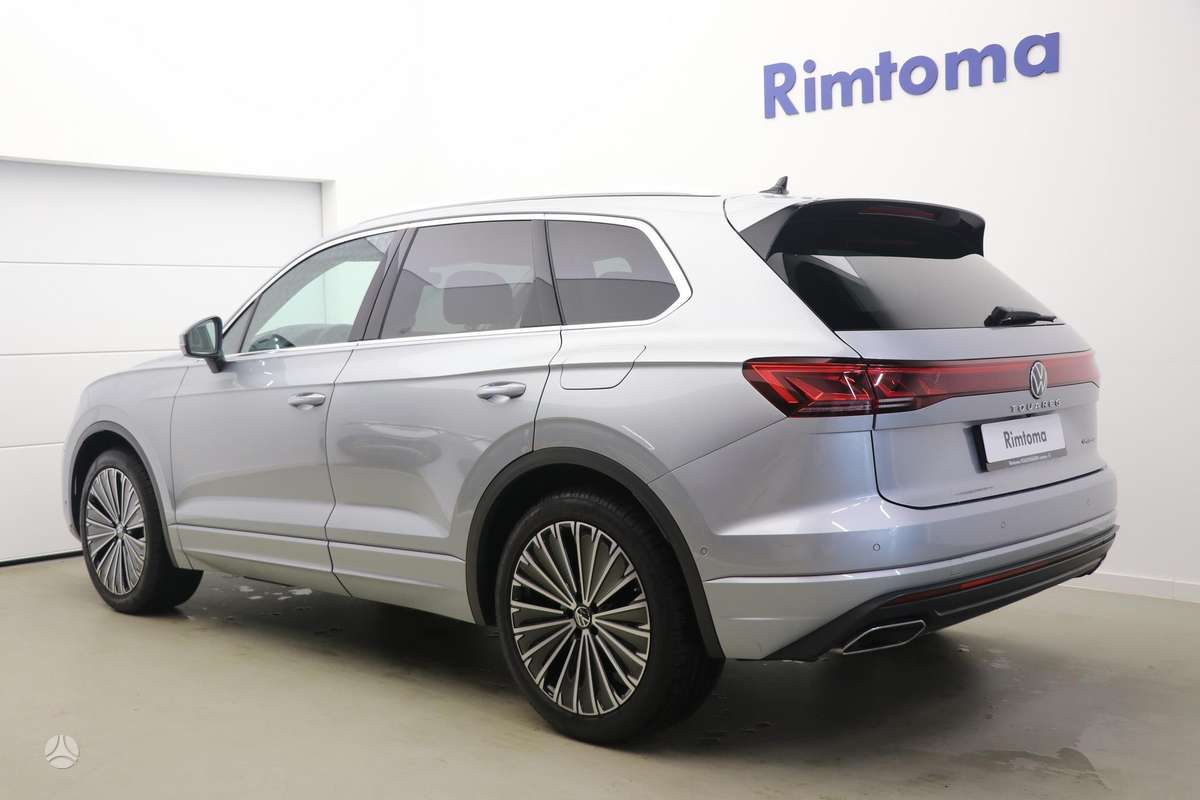 Volkswagen Touareg - 2