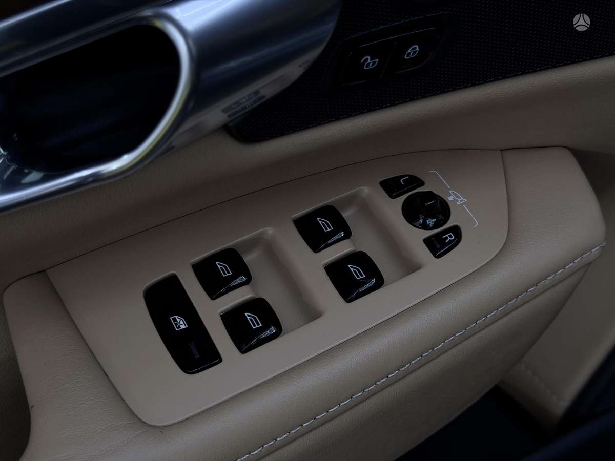 Volvo S90, 2.0 l., Седан