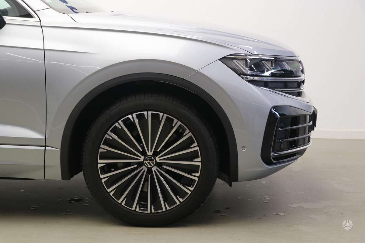 Volkswagen Touareg - 4