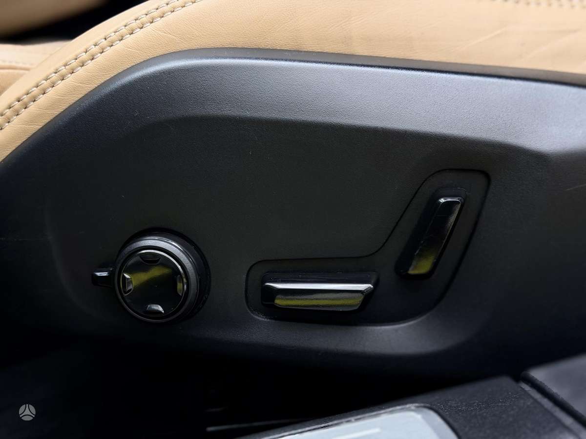Volvo S90, 2.0 l., Седан