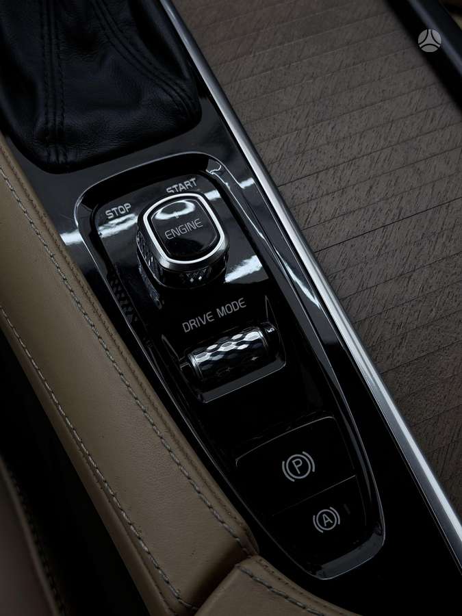 Volvo S90, 2.0 l., Седан