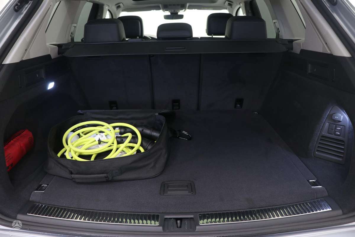 Volkswagen Touareg - 8