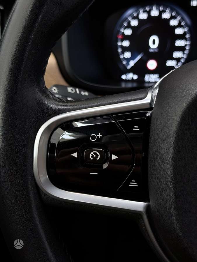 Volvo S90, 2.0 l., Седан