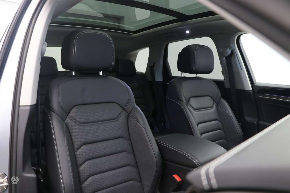Volkswagen Touareg - 11