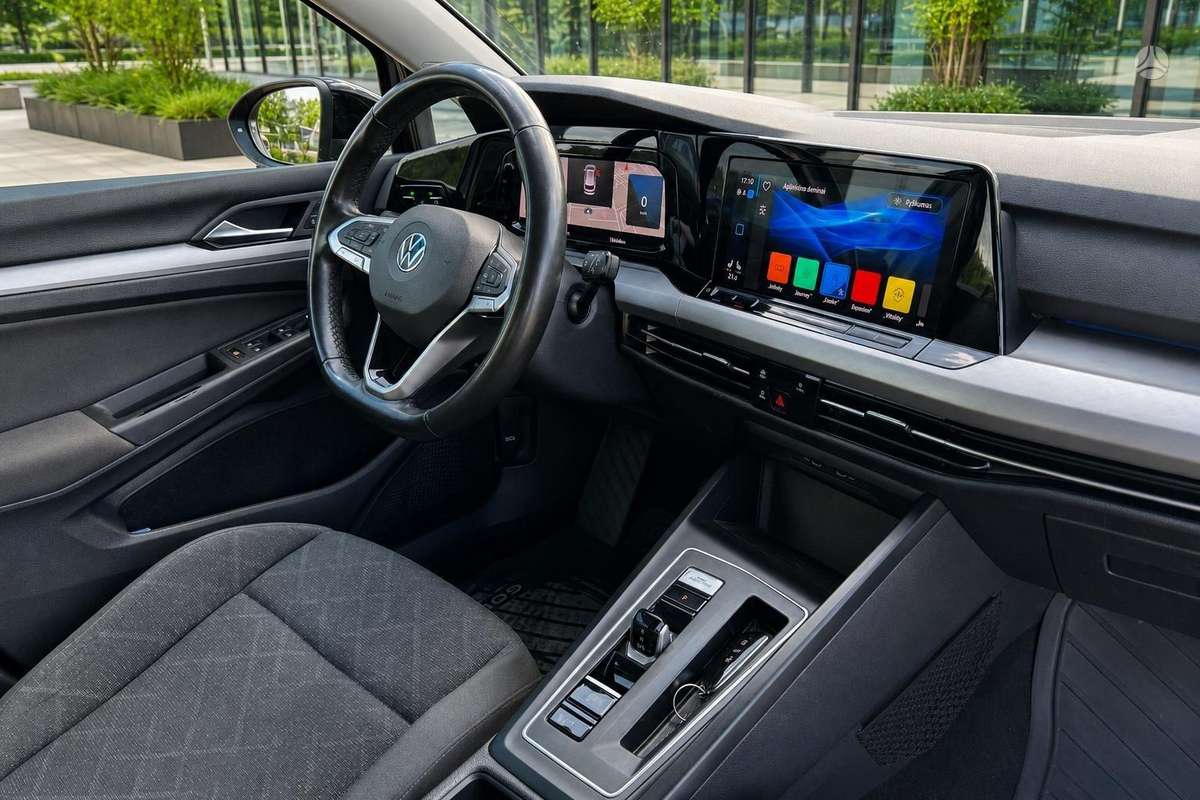 Volkswagen Golf - 10