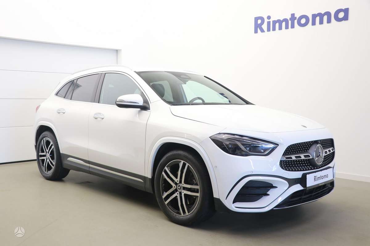 Mercedes-Benz GLA220 - 1