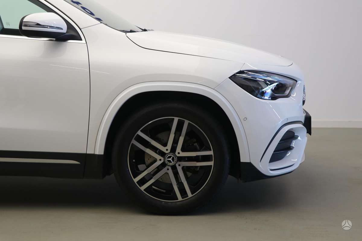 Mercedes-Benz GLA220 - 4