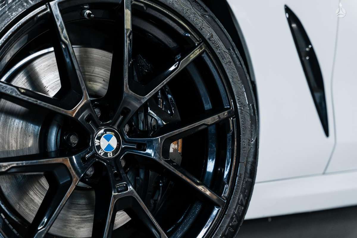 BMW 840 - 12