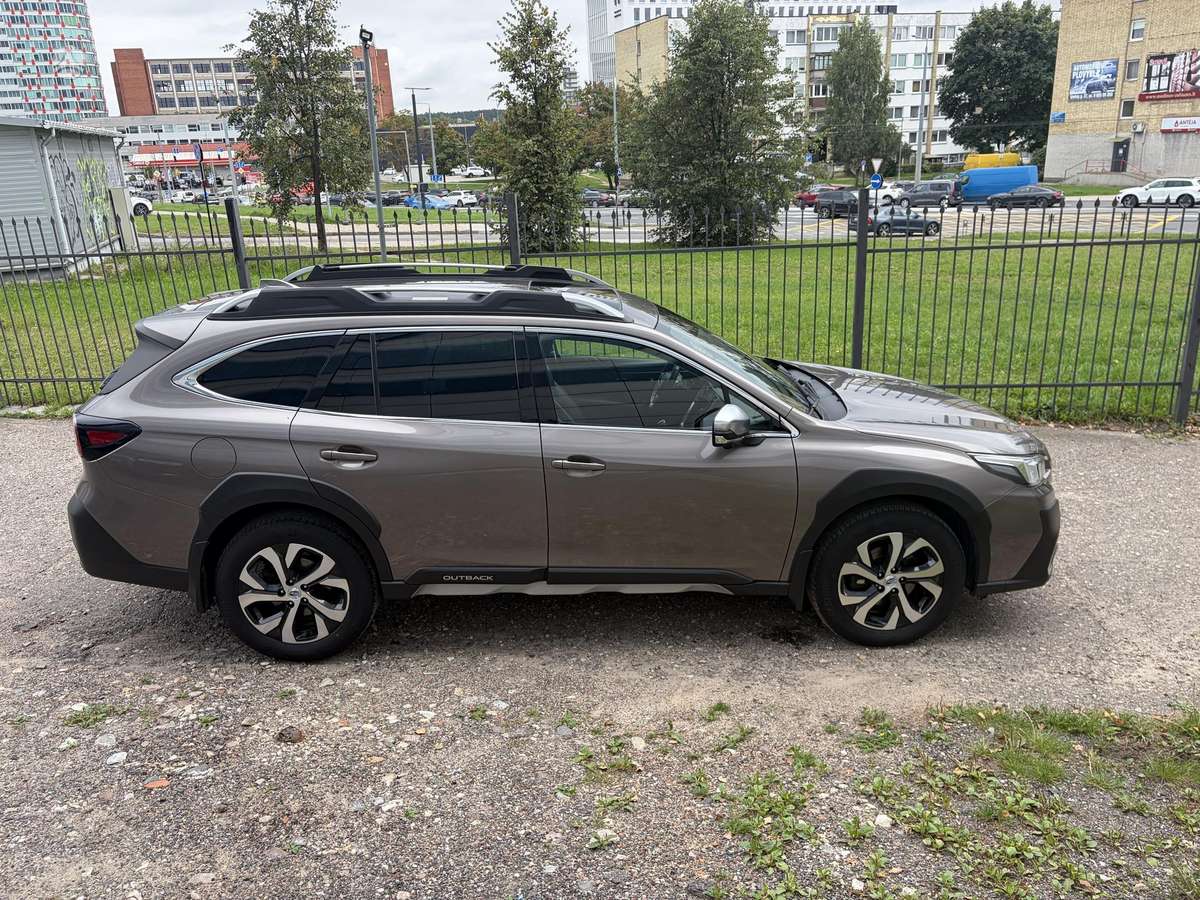 Subaru Outback - 1