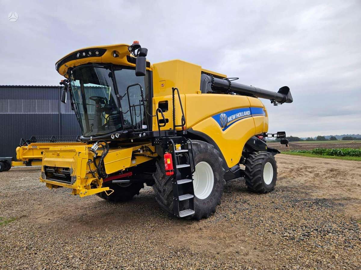 New Holland CX8.90, комбайны