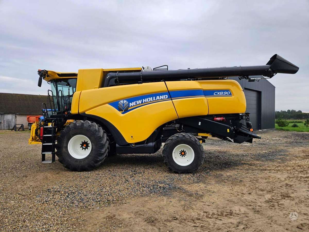 New Holland CX8.90, комбайны